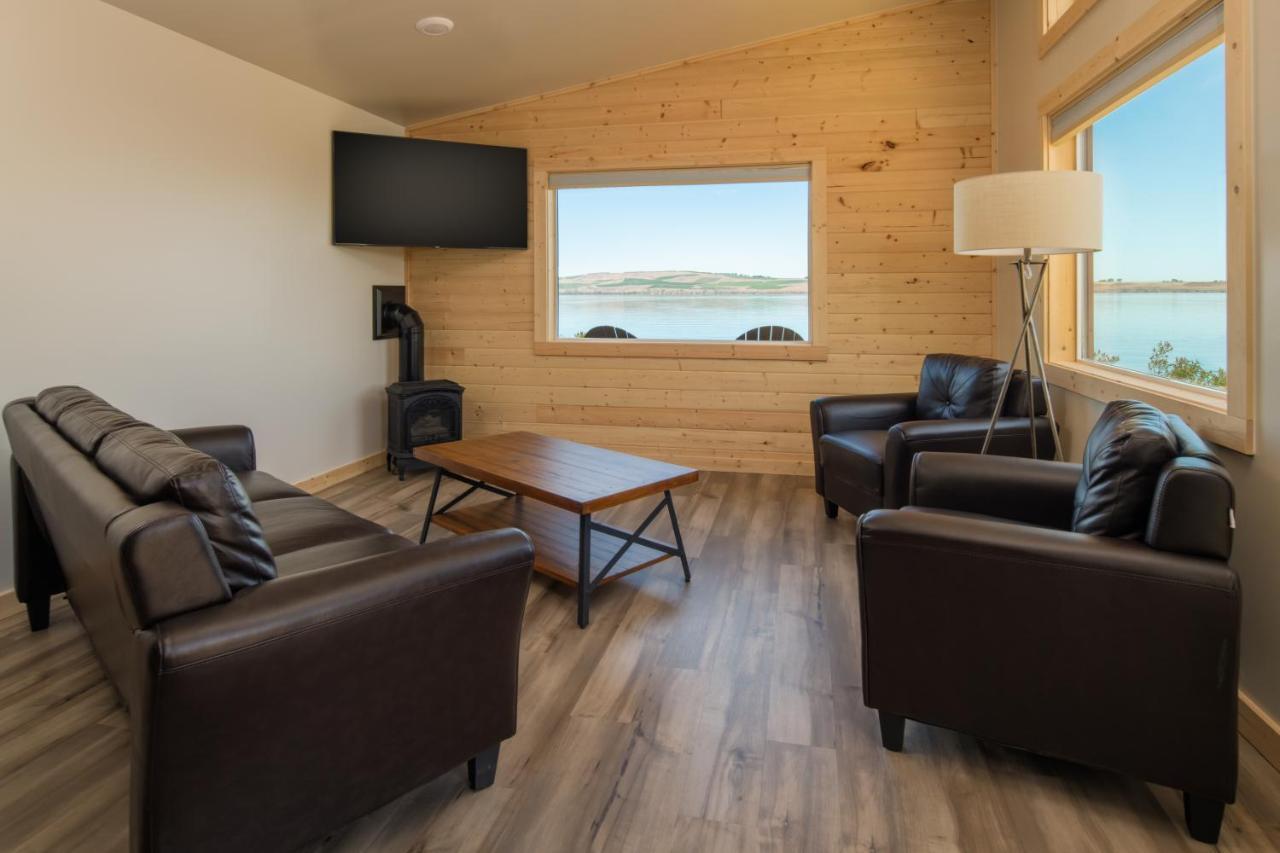 River Lodge And Cabins Boardman Exterior foto